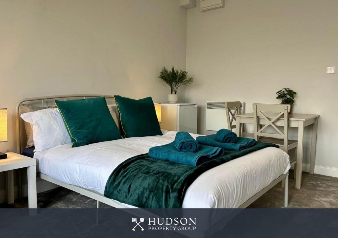 Donnington Apartments - Studio 1 Telford Extérieur photo